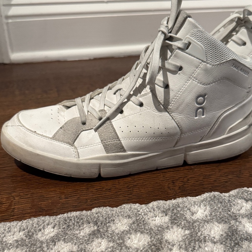 On Running Sneakers - “The Roger Clubhouse Mid”